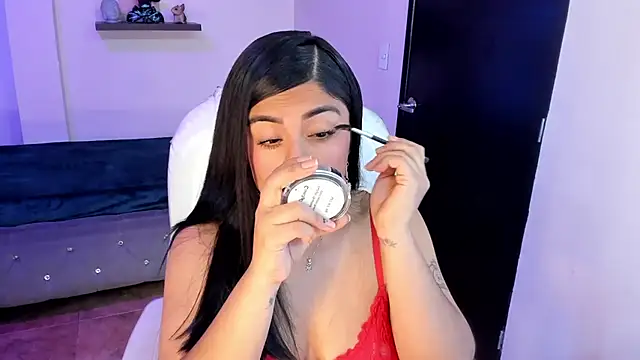 Snapshot of Catalinaa_martinez chatting on 02/28/25, 09:33 Catalinaa martinez online show from 02/28/25, 09:33