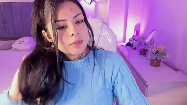 Snapshot of Catalinaa_martinez chatting on 10/09/25, 02:53 Catalinaa martinez online show from 10/09/25, 02:53