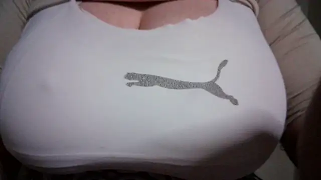 AnnyelinnaLove online show from 12/01/25, 10:37