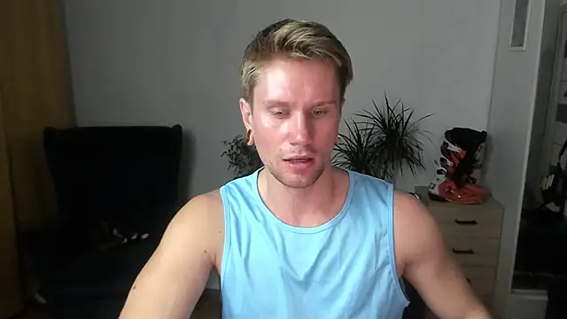 Snapshot of kevin-park chatting on 10/30/25, 03:35 kevin-park online show from 10/30/25, 03:35