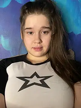 Snapshot of HornyGirlH chatting on 12/13/24, 12:31 HornyGirlH online show from 12/13/24, 12:31