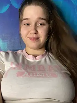 Snapshot of HornyGirlH chatting on 12/21/24, 09:47 HornyGirlH online show from 12/21/24, 09:47