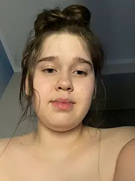 Snapshot of HornyGirlH chatting on 12/22/24, 12:50 HornyGirlH online show from 12/22/24, 12:50