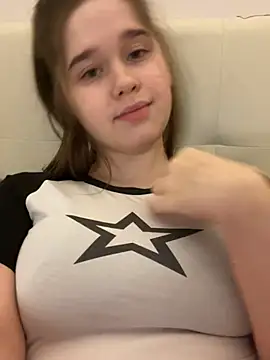 Snapshot of HornyGirlH chatting on 02/01/25, 12:51 HornyGirlH online show from 02/01/25, 12:51