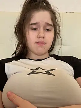 Snapshot of HornyGirlH chatting on 02/08/25, 06:12 HornyGirlH online show from 02/08/25, 06:12