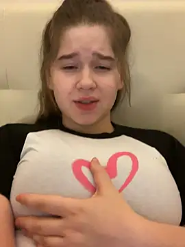 Snapshot of HornyGirlH chatting on 02/15/25, 12:26 HornyGirlH online show from 02/15/25, 12:26