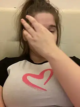 Snapshot of HornyGirlH chatting on 02/20/25, 02:18 HornyGirlH online show from 02/20/25, 02:18