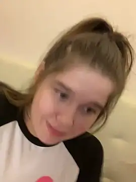 Snapshot of HornyGirlH chatting on 02/21/25, 01:55 HornyGirlH online show from 02/21/25, 01:55