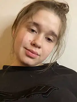 Snapshot of HornyGirlH chatting on 03/01/25, 04:15 HornyGirlH online show from 03/01/25, 04:15