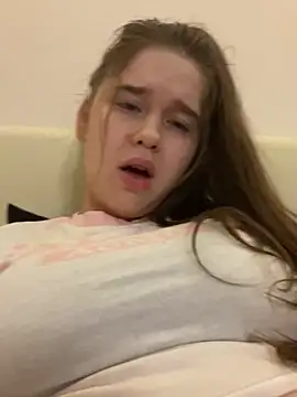 Snapshot of HornyGirlH chatting on 03/01/25, 10:21 HornyGirlH online show from 03/01/25, 10:21