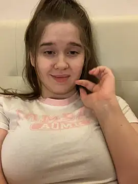 Snapshot of HornyGirlH chatting on 03/06/25, 12:54 HornyGirlH online show from 03/06/25, 12:54