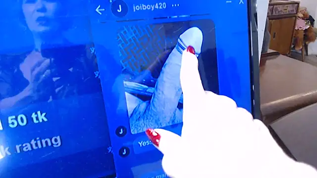 Snapshot of SindeeDix chatting on 02/12/25, 03:49 SindeeDix online show from 02/12/25, 03:49