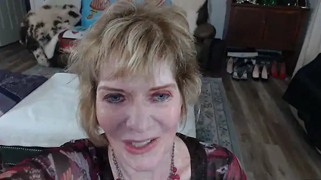 Snapshot of SindeeDix chatting on 12/03/25, 03:10 SindeeDix online show from 12/03/25, 03:10