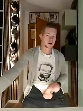 Playbunniboy online show from 12/19/24, 05:08