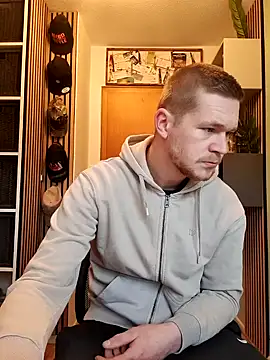 Playbunniboy online show from 02/14/25, 07:38