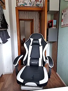 Playbunniboy online show from 04/13/26, 12:21