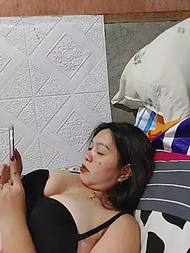 MissKitty31 online show from 05/19/26, 01:39