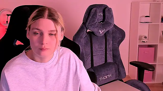 hotblonds online show from 12/19/24, 06:34