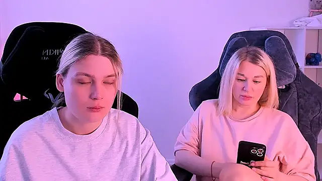 hotblonds online show from 12/19/24, 09:40