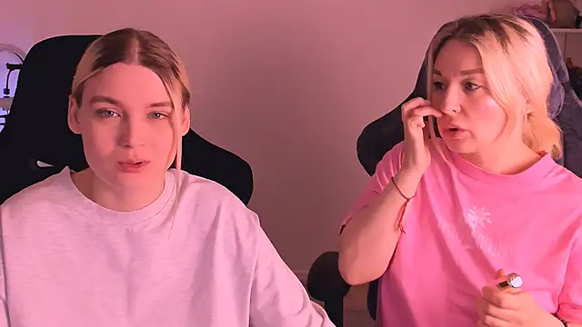 hotblonds online show from 01/03/25, 02:30