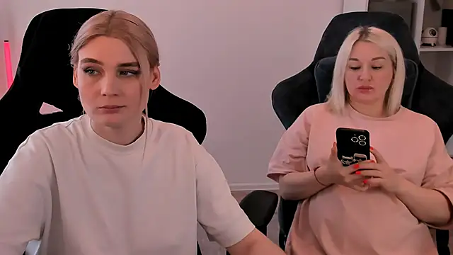 hotblonds online show from 03/07/25, 09:29