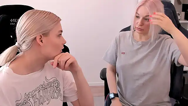 hotblonds online show from 03/17/25, 10:17