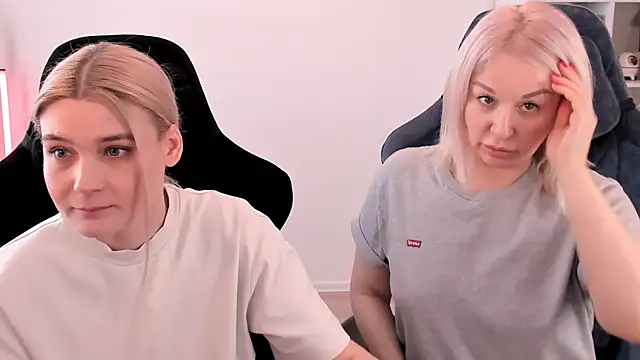 hotblonds online show from 03/21/25, 10:39