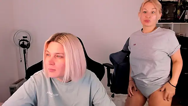 hotblonds online show from 11/28/25, 11:02