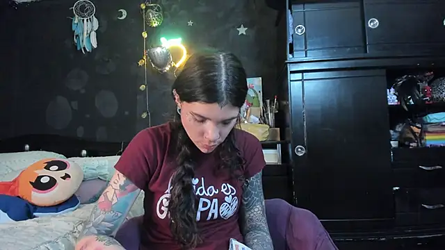 Lilmarieee online show from 11/18/25, 10:47