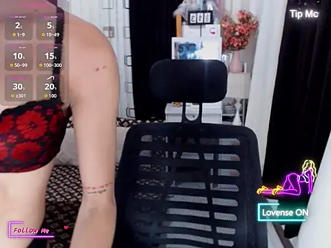 Snapshot of LAVIDALENATS chatting on 09/16/25, 05:36 LAVIDALENATS online show from 09/16/25, 05:36