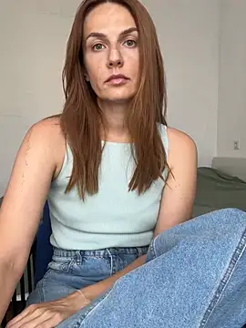 Snapshot of BritneyHall chatting on 06/26/26, 11:03 BritneyHall online show from 06/26/26, 11:03