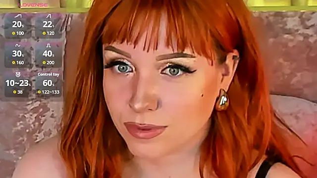 Snapshot of RoseRoxy chatting on 12/23/25, 05:16 RoseRoxy online show from 12/23/25, 05:16