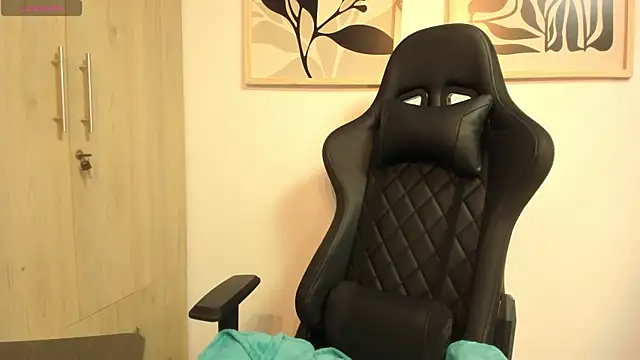 Ash milk online show from 04/15/26, 02:02