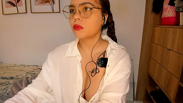Snapshot of Ash_milk chatting on 04/19/26, 04:50 Ash milk online show from 04/19/26, 04:50
