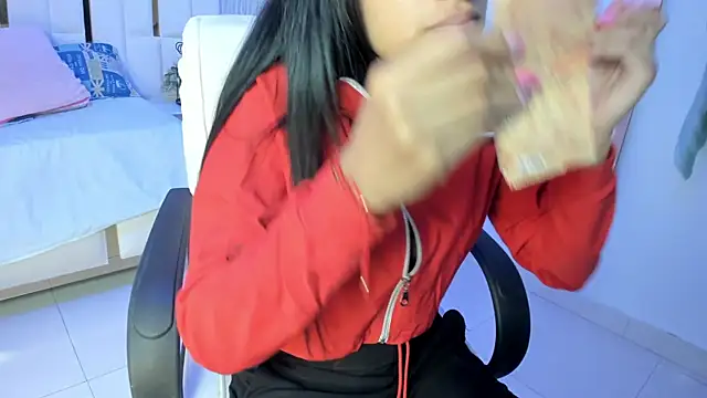 Meghan stonne  online show from 11/15/25, 07:10