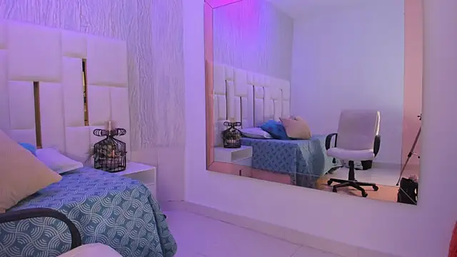 Snapshot of Meghan_stonne_ chatting on 02/08/26, 07:17 Meghan stonne online show from 02/08/26, 07:17