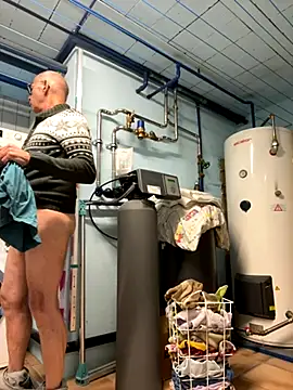 Snapshot of Relnnet chatting on 10/06/25, 11:07 Relnnet online show from 10/06/25, 11:07