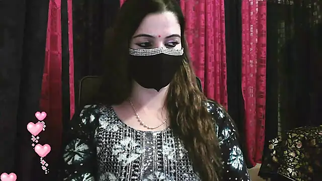 Snapshot of Cute_Sonii chatting on 12/11/24, 03:15 Cute Sonii online show from 12/11/24, 03:15