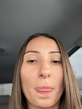 Snapshot of YOUR-KARINA chatting on 01/08/25, 10:04 YOUR-KARINA online show from 01/08/25, 10:04