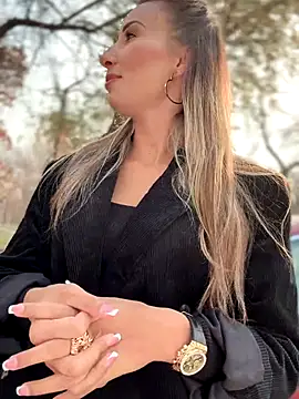 Snapshot of YOUR-KARINA chatting on 10/28/25, 08:29 YOUR-KARINA online show from 10/28/25, 08:29