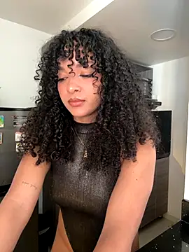 mariam hill online show from 10/04/25, 04:16