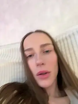 Kira Quinn online show from 02/11/26, 07:57