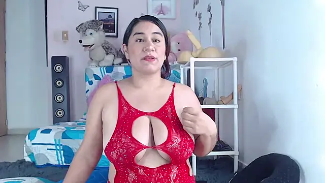 emiligrey  online show from 03/04/25, 02:49