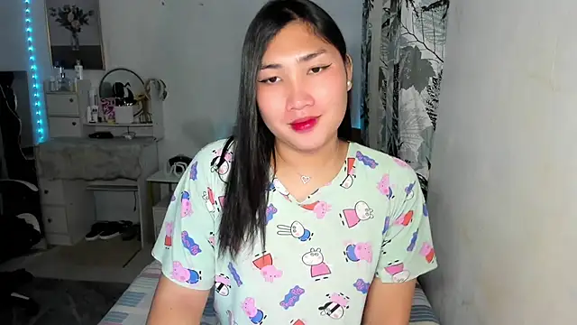 Snapshot of Miss_Deliciousness chatting on 01/04/25, 04:11 Miss Deliciousness online show from 01/04/25, 04:11