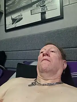 Snapshot of tomtom111111 chatting on 02/01/26, 11:53 tomtom111111 online show from 02/01/26, 11:53