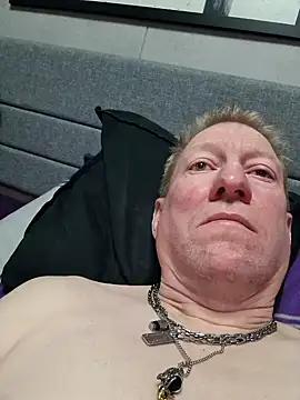 Snapshot of tomtom111111 chatting on 02/26/26, 05:01 tomtom111111 online show from 02/26/26, 05:01