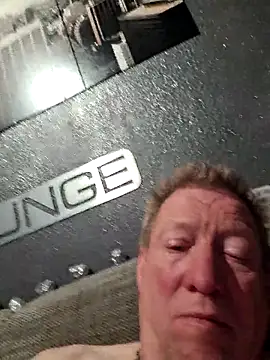 tomtom111111 online show from 03/13/26, 07:42