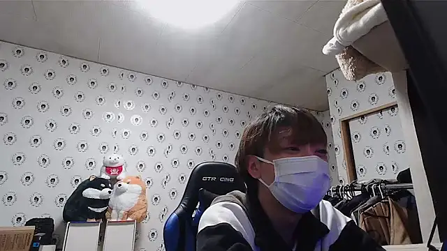 Snapshot of pychan chatting on 01/30/25, 11:44 pychan online show from 01/30/25, 11:44