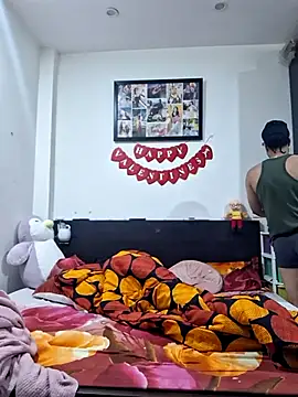 Snapshot of GYMBOY0071 chatting on 10/17/25, 01:46 GYMBOY0071 online show from 10/17/25, 01:46