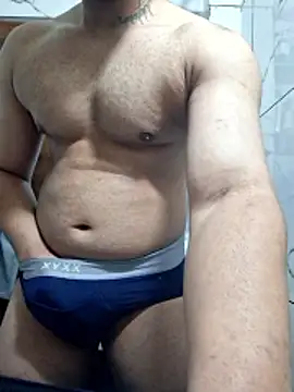 Snapshot of GYMBOY0071 chatting on 01/11/26, 07:41 GYMBOY0071 online show from 01/11/26, 07:41